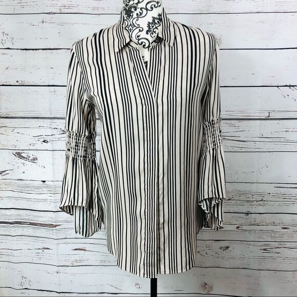 Halston Heritage Smocked Detail Bell Sleeve Striped Button Up Blouse Top XS - Picture 5 of 14